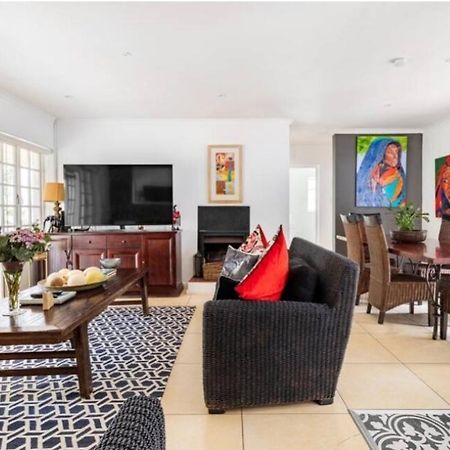 Art House Villa Stellenbosch Bagian luar foto